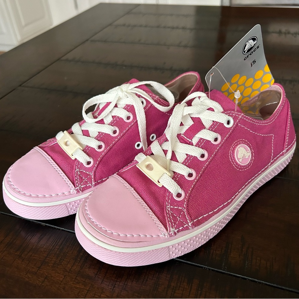 J5 New Crocs Hover sneakers fuschia/bubblegum